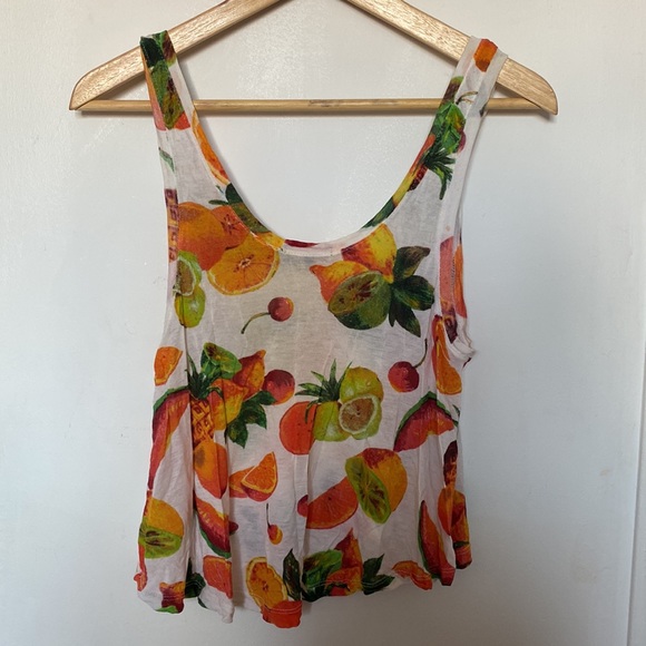 Talula Aritzia fruit crop top - Picture 5 of 5